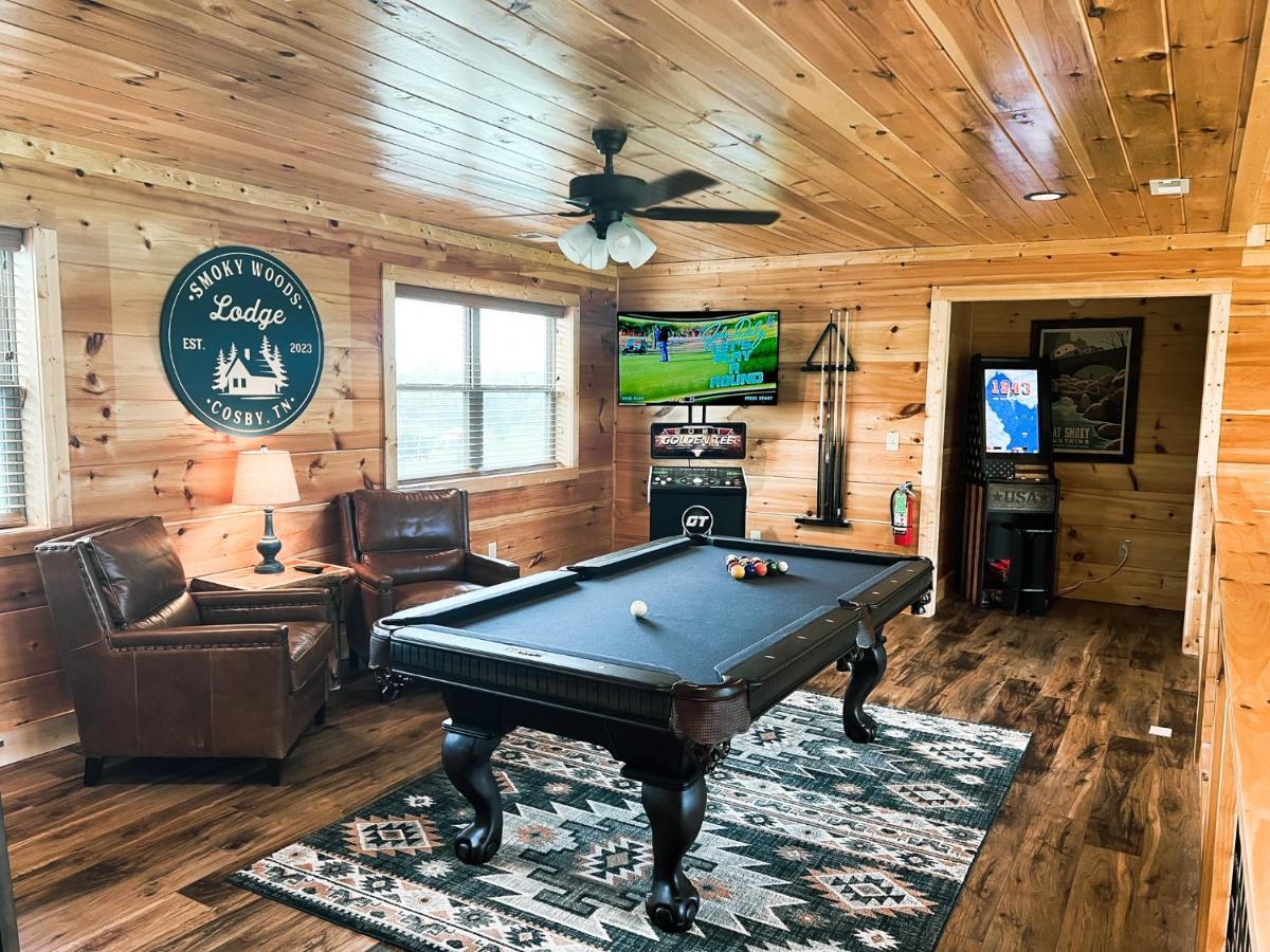 Pet Friendly+ Hot Tub + Fire Pit + Game Room Cosby Exterior photo